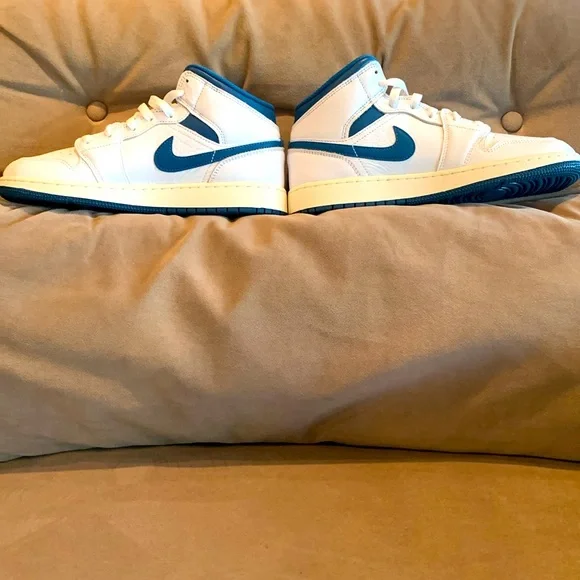 Jordan 1 mid Industrial Blue - Picture 5 of 5